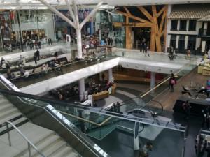 06112010070 (Large) very big shopping centre